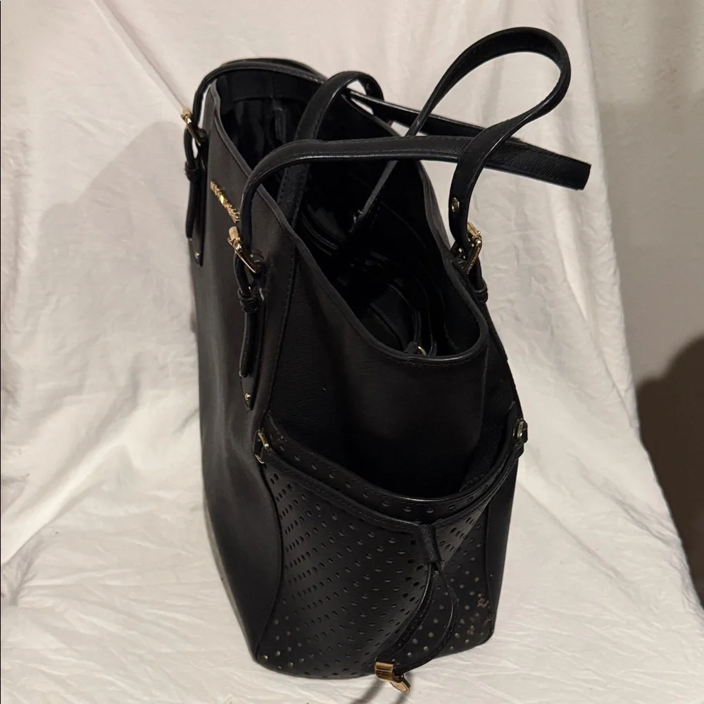 Michael Kors Elegant Black Tote with Gold Details - Picture 3 of 14
